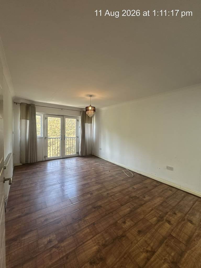 Flat St. Nicholas Road in Greater London