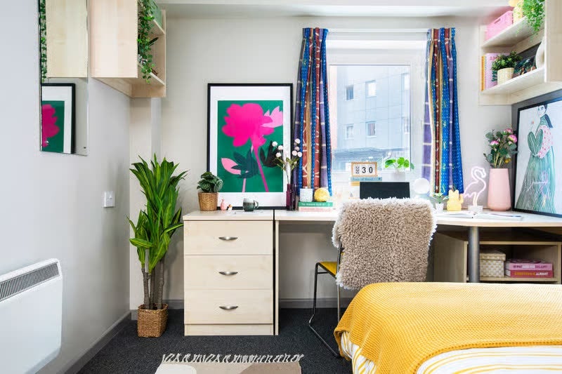 Room Tarragon Road in Leicester