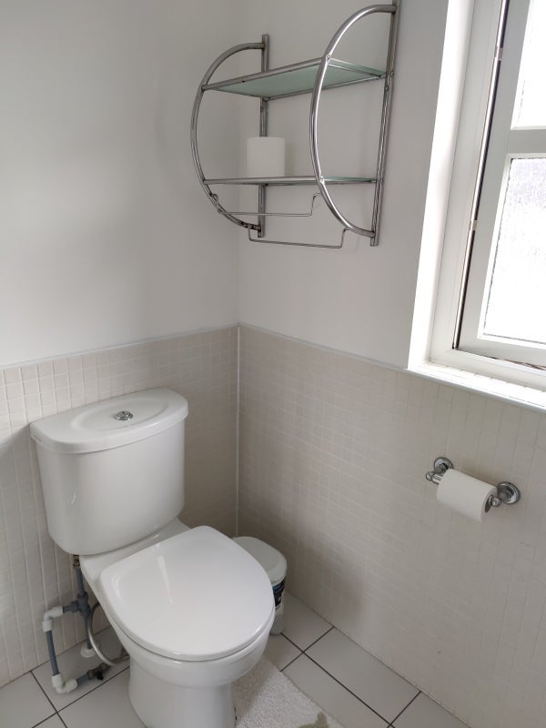 Room Firrhill Drive in City of Edinburgh