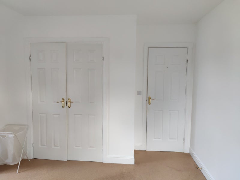 Room Firrhill Drive in City of Edinburgh