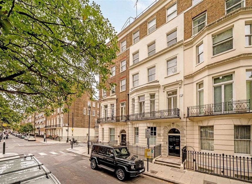 Flat Montagu Square in City of Westminster