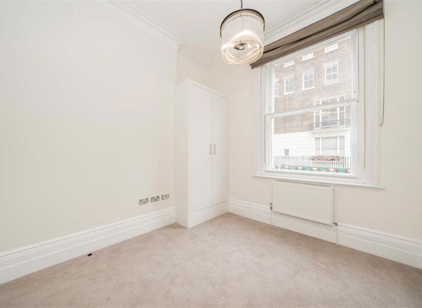 Flat Montagu Square in City of Westminster