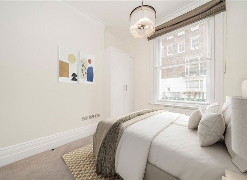 Flat Montagu Square in City of Westminster