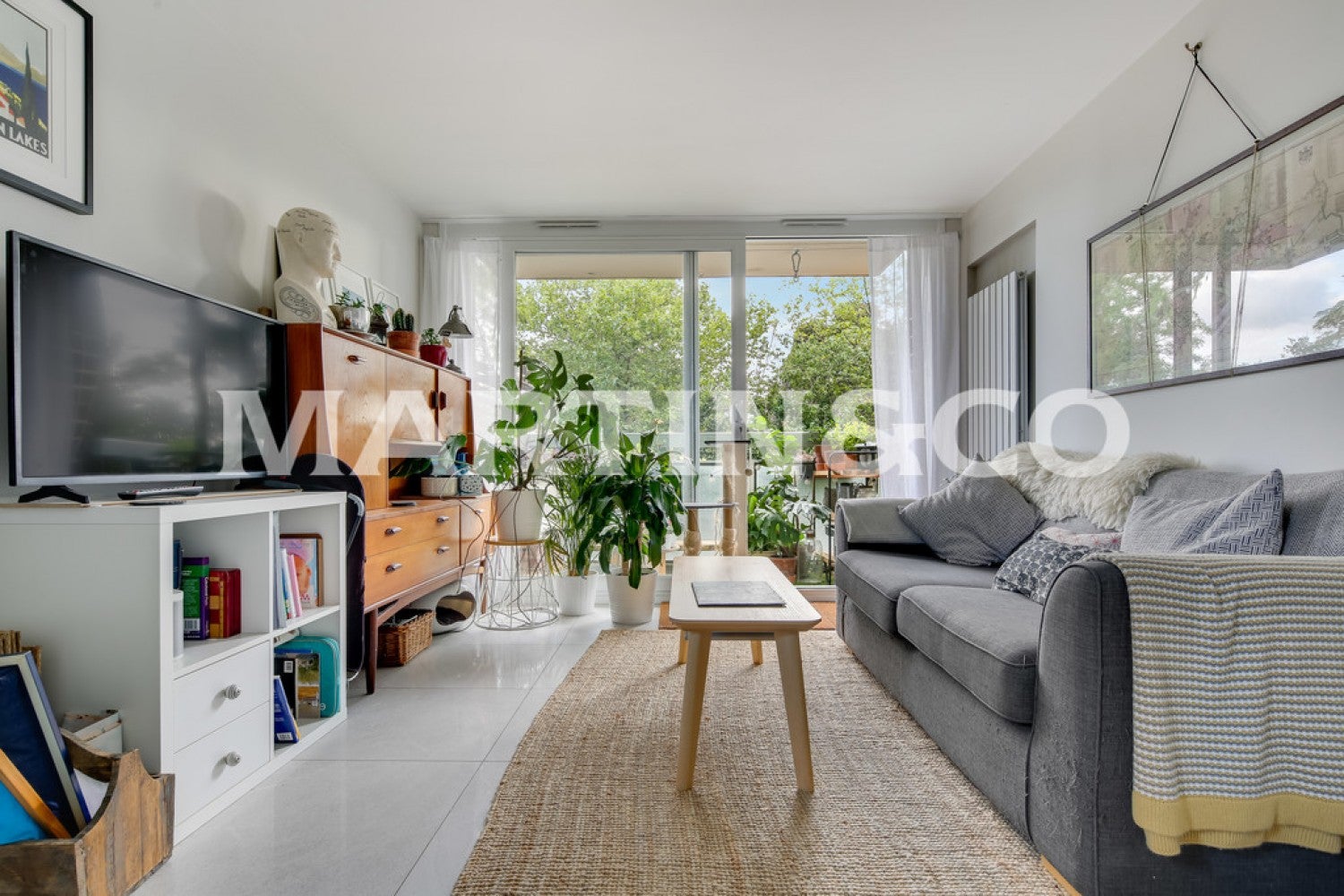 Flat Gardner Close in Greater London