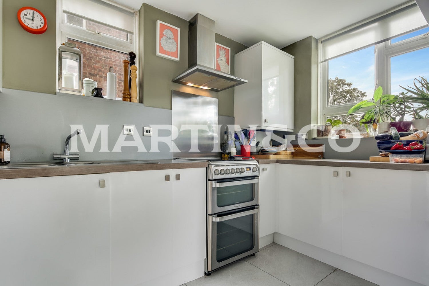 Flat Gardner Close in Greater London
