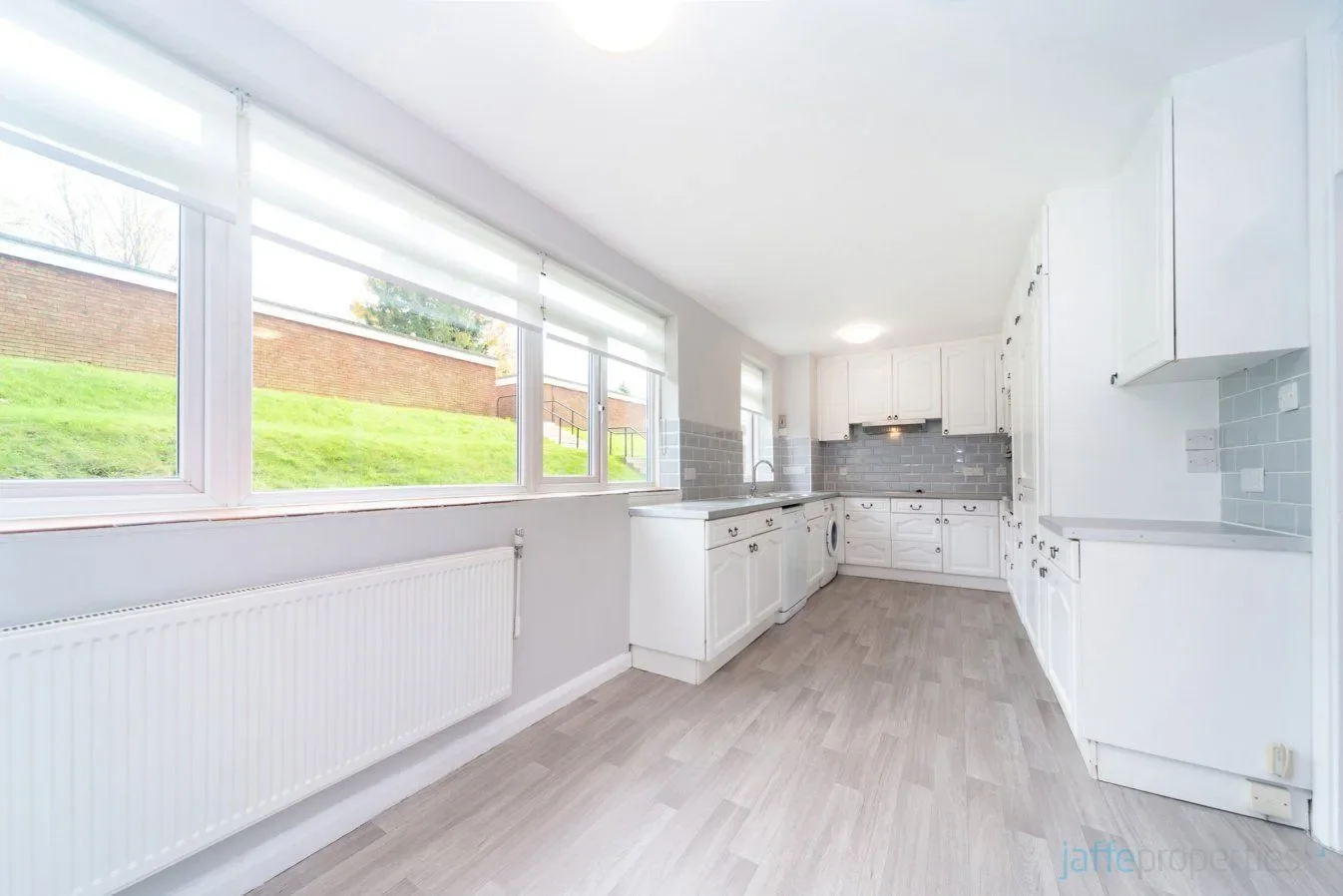 Flat Mountfield Road in Greater London