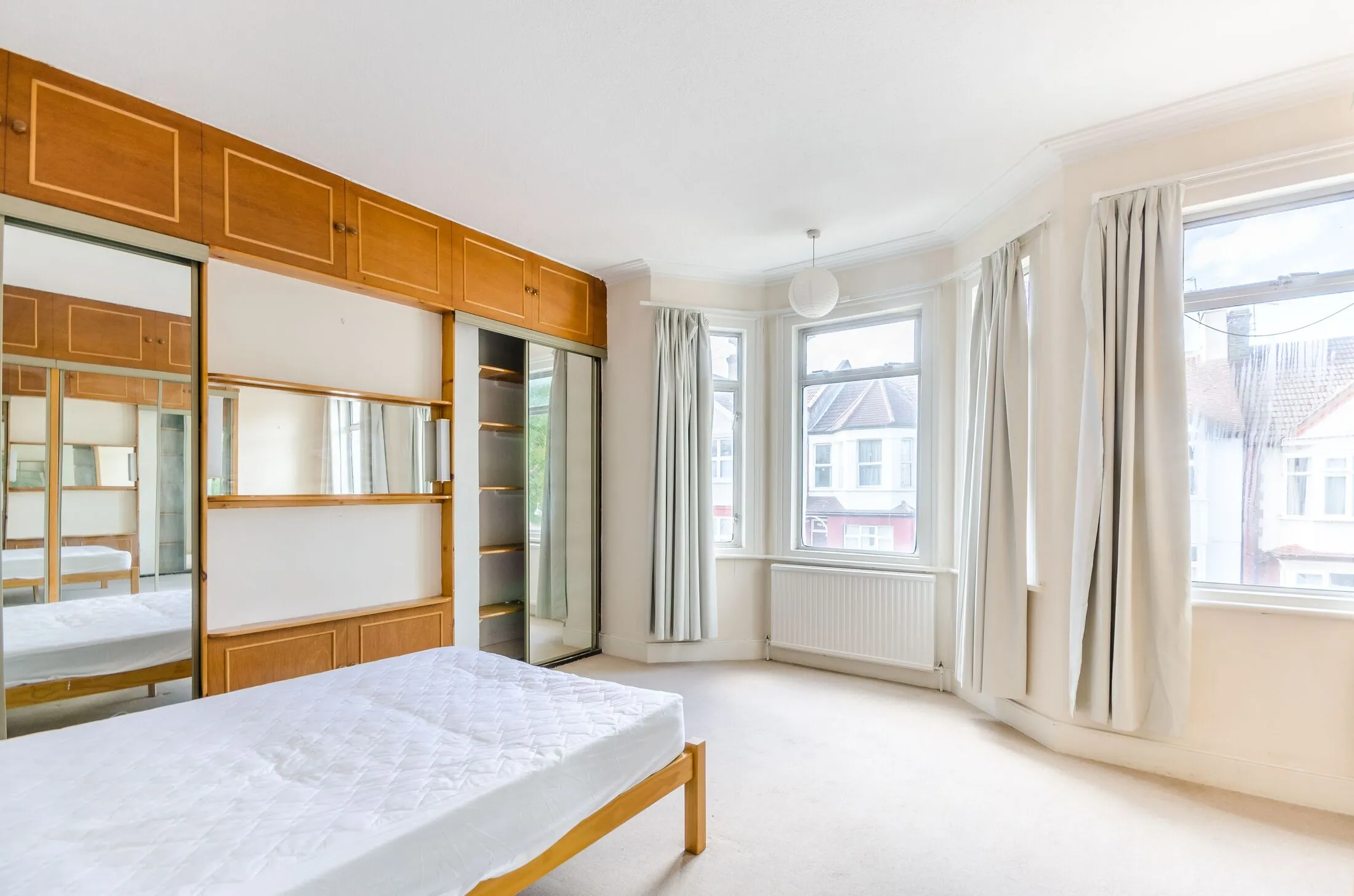 House Brudenell Road in Greater London