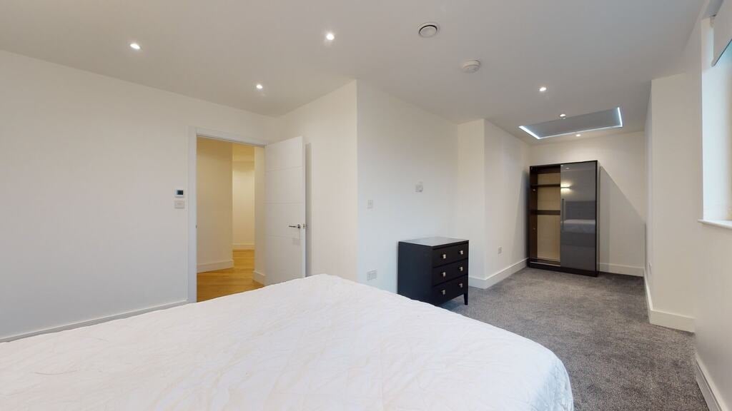 Flat Great West Road in Greater London