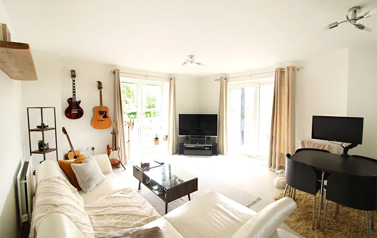 Flat Cavendish Drive in Fareham
