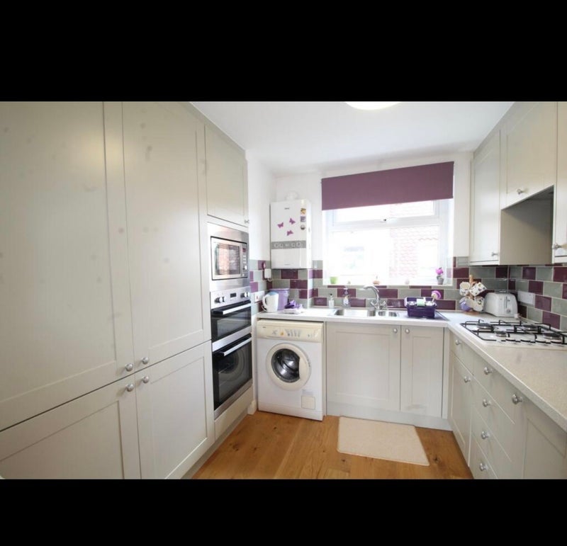 Room Parchmore Road in Greater London