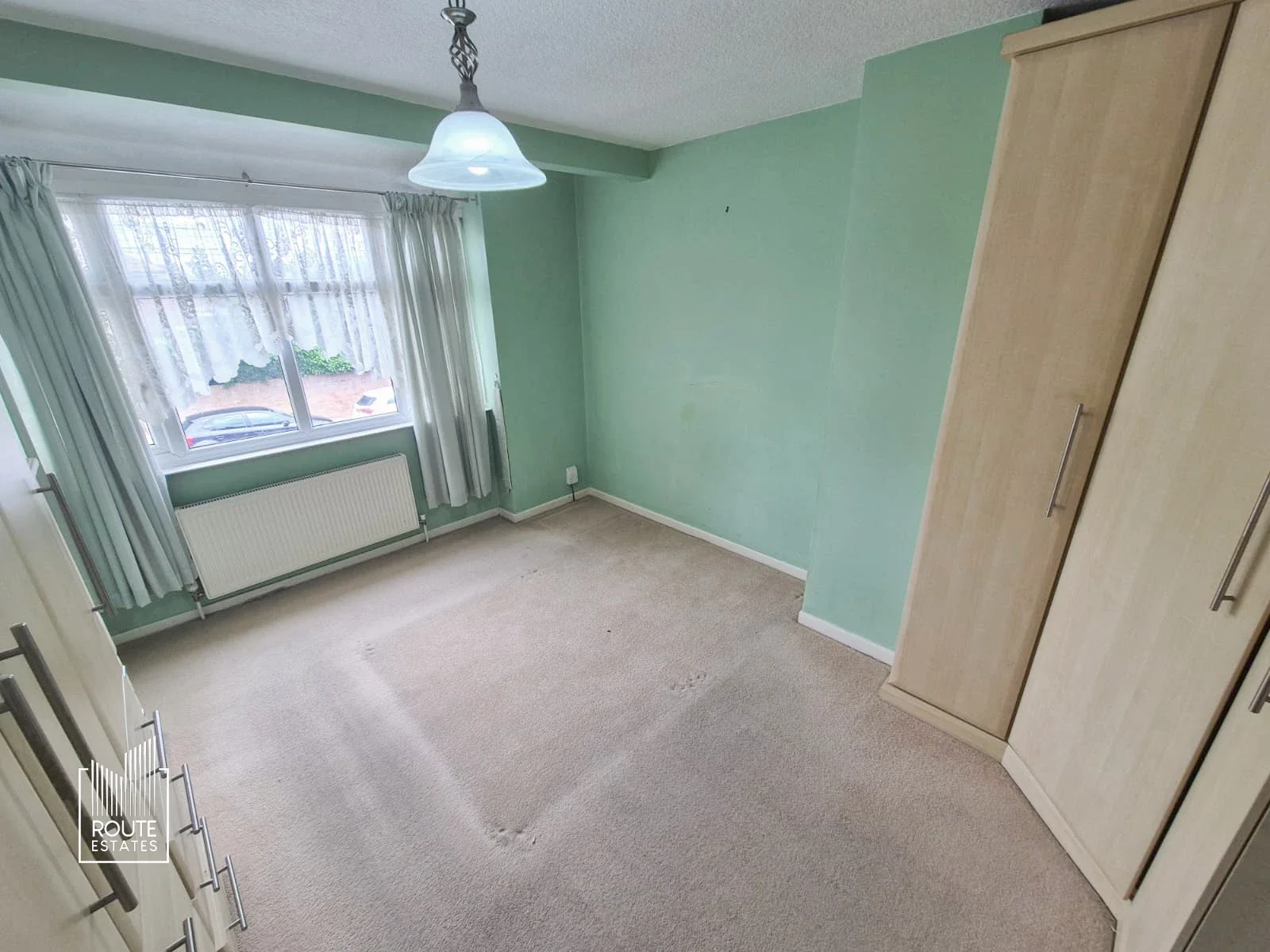 House Bullwell Crescent in Cheshunt