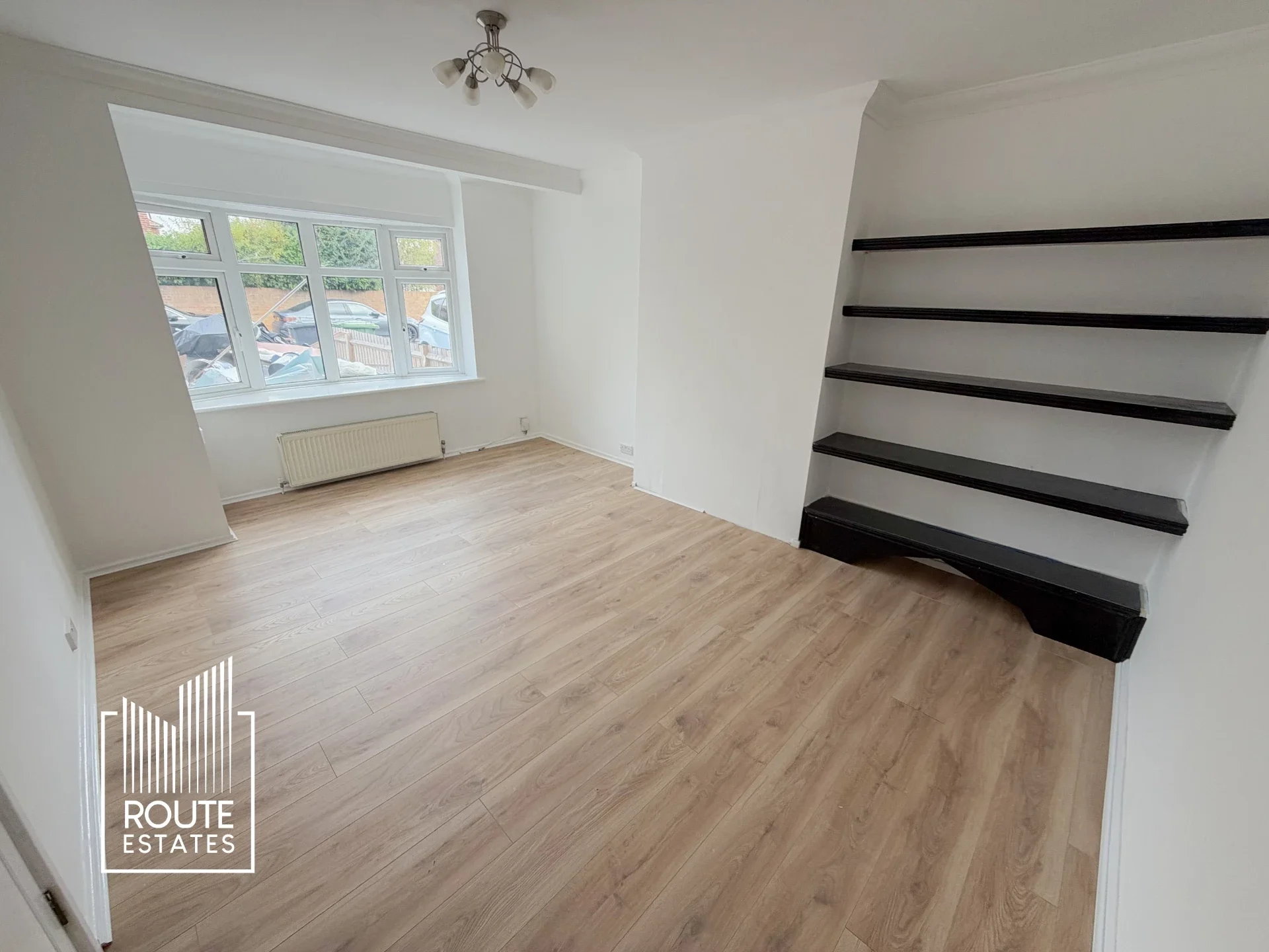 House Bullwell Crescent in Cheshunt