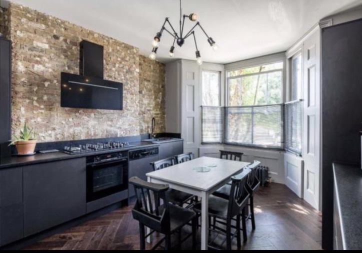 House Ronin Mews in Greater London