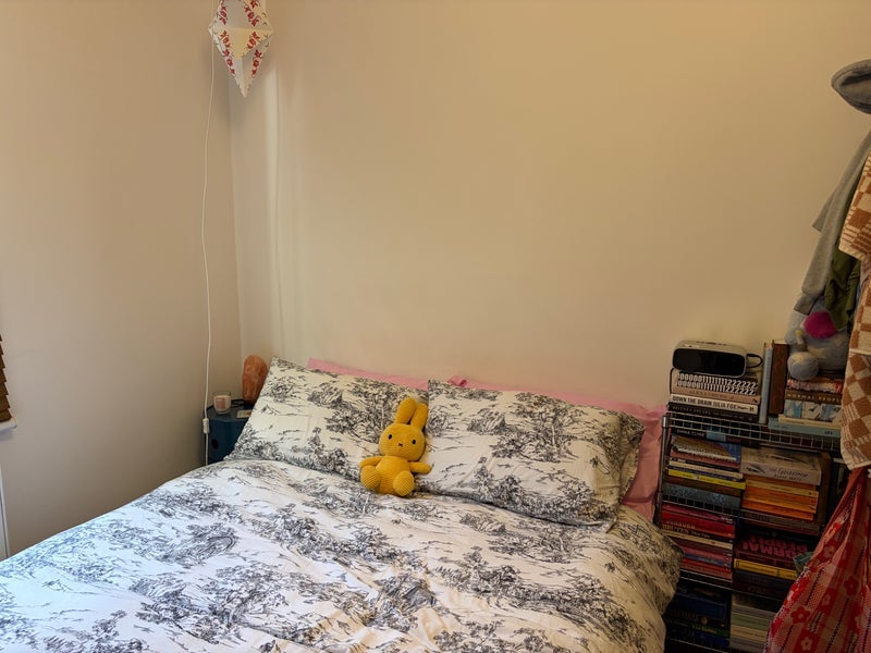 Room Kirkwood Road in Greater London