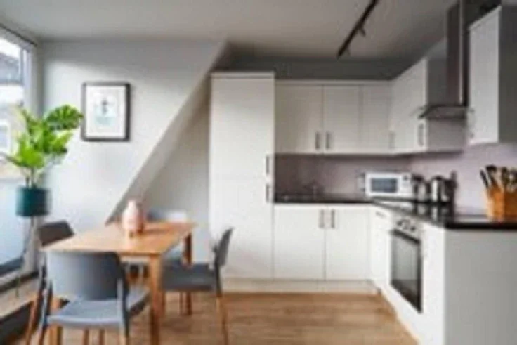 Flat Theobalds Road in Greater London