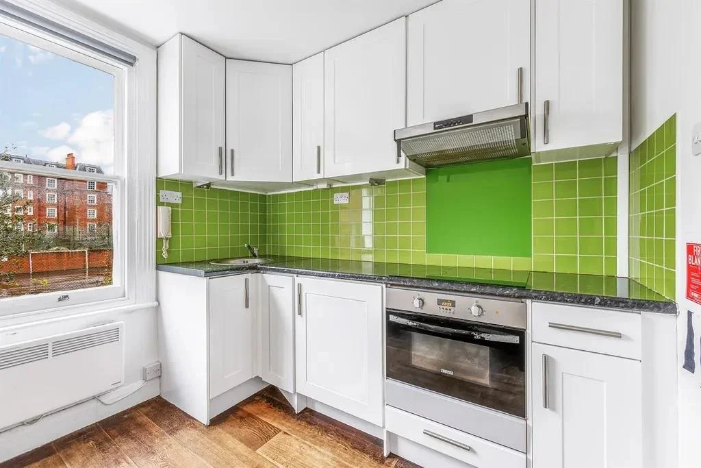 Room Matheson Road in Greater London