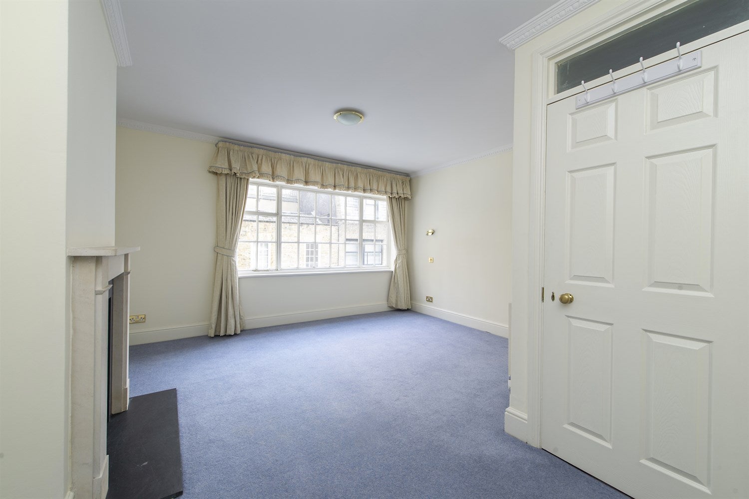 House Upbrook Mews in City of Westminster