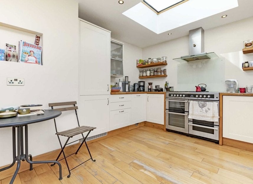House Albury Close in Greater London