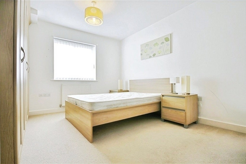 Flat Denham Road in Borough of Runnymede