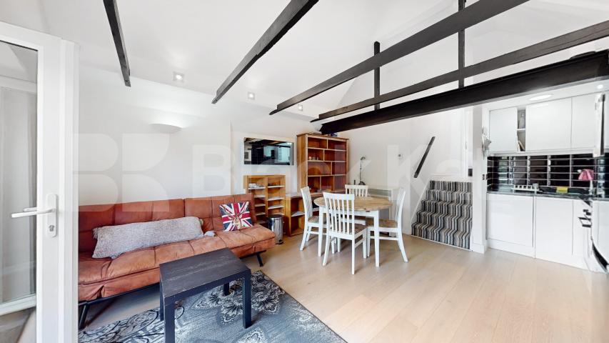 Flat Iverson Road in Greater London