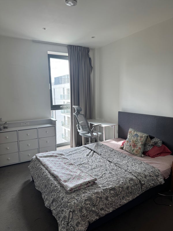 Room West Park Walk in Greater London