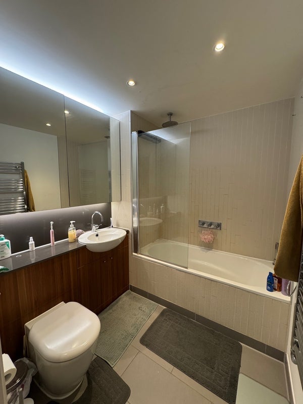 Room West Park Walk in Greater London