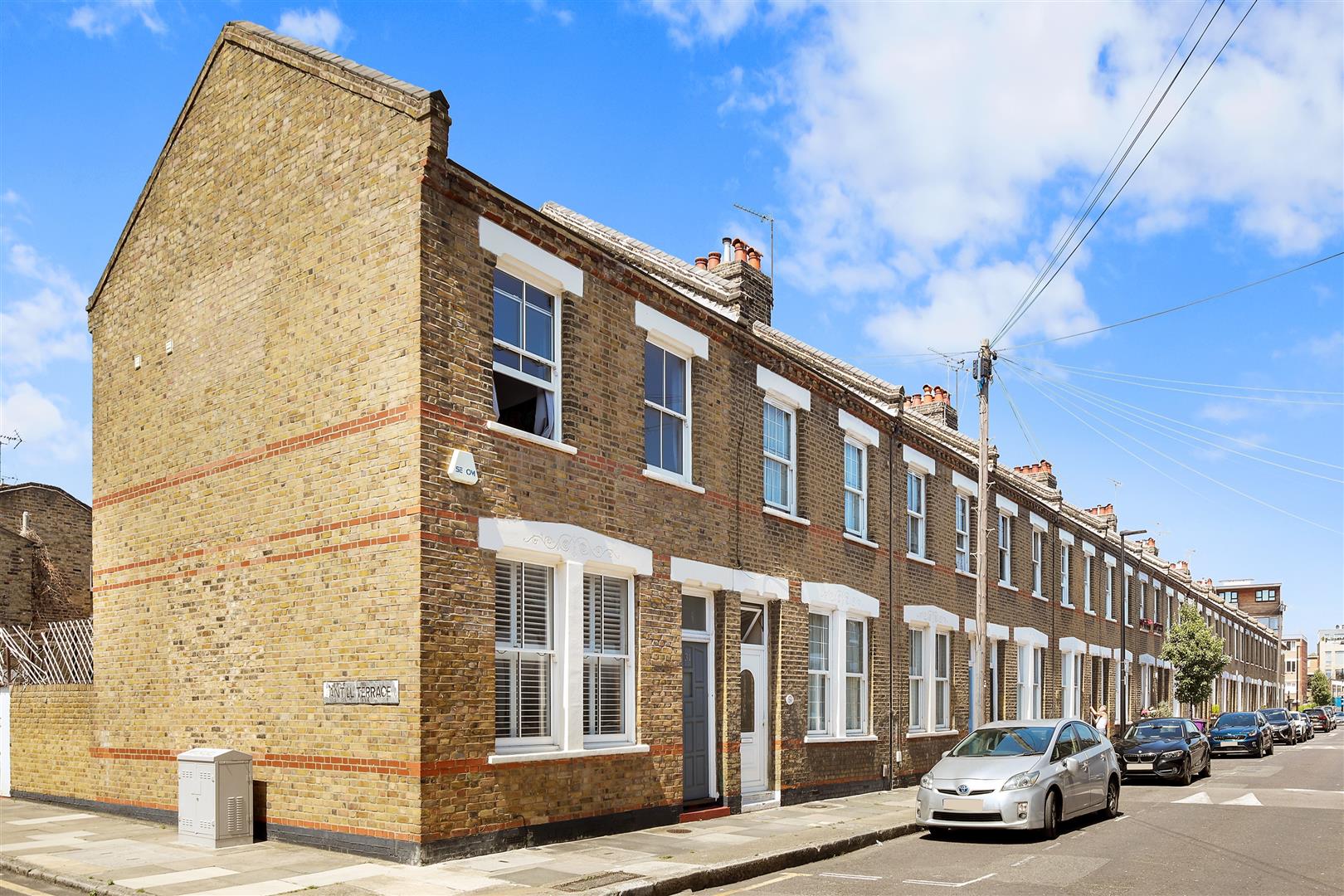 House Mile End Road in Greater London
