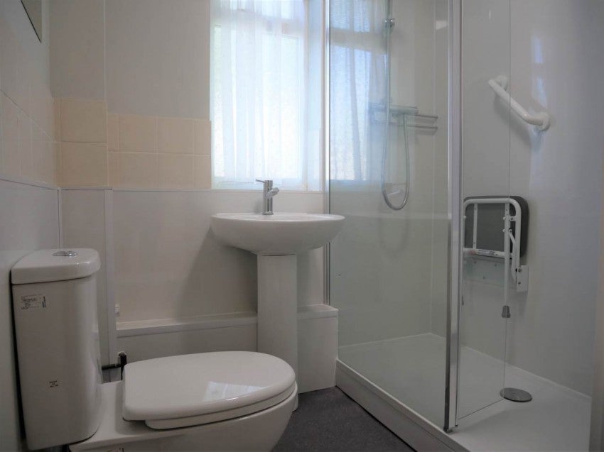 Flat Regency Close in Rainham