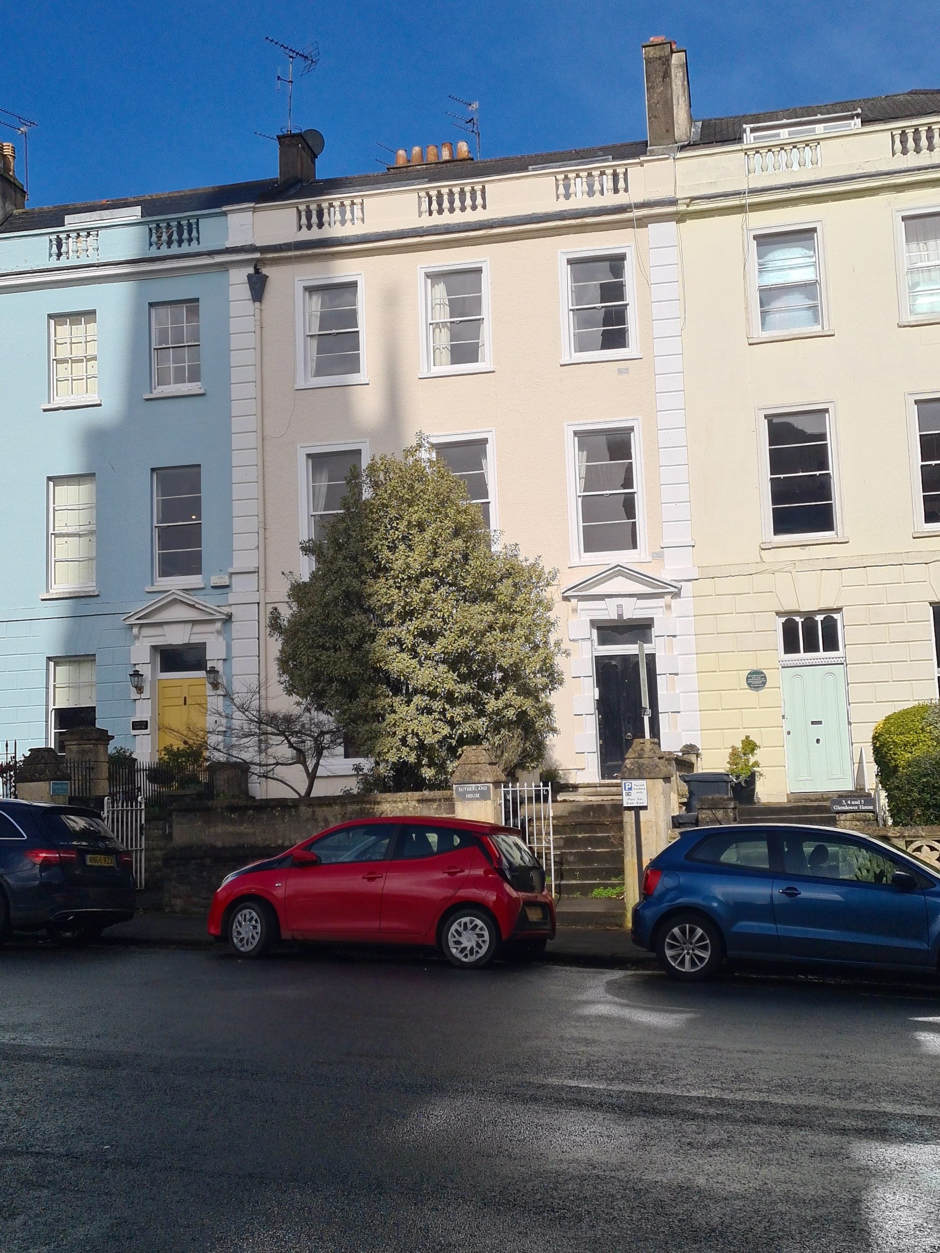 Flat Clifton Park Road in Bristol