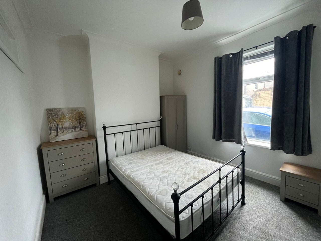 Room Manchester Street in Newport