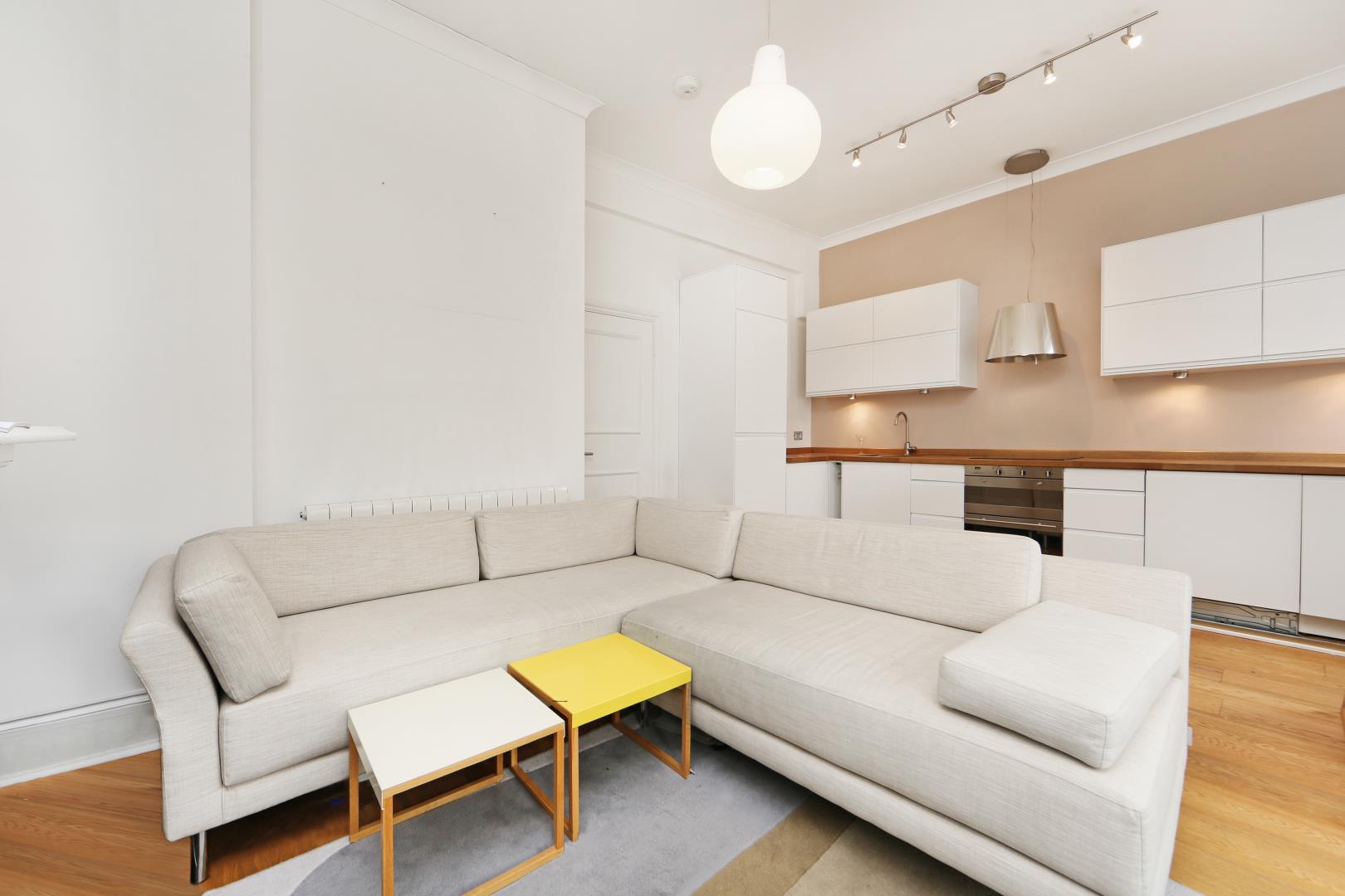 Flat Saint Lawrence Terrace in Greater London