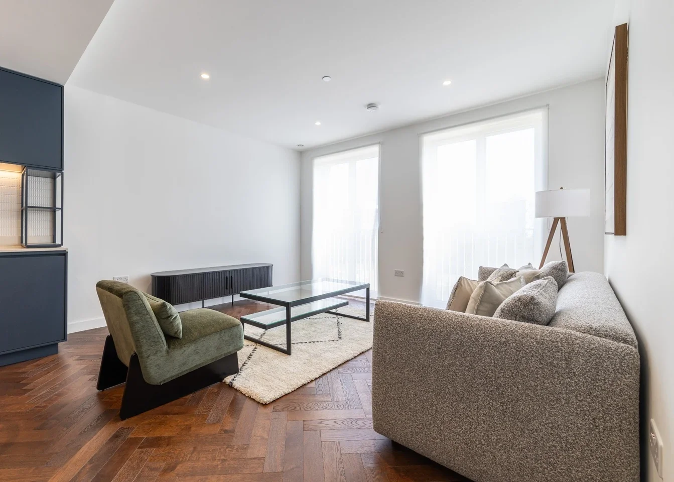 Flat Ribbon Lane in Greater London