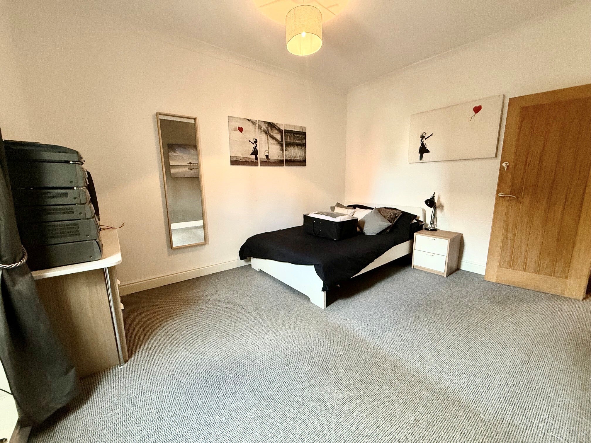 Room George Street in Wakefield