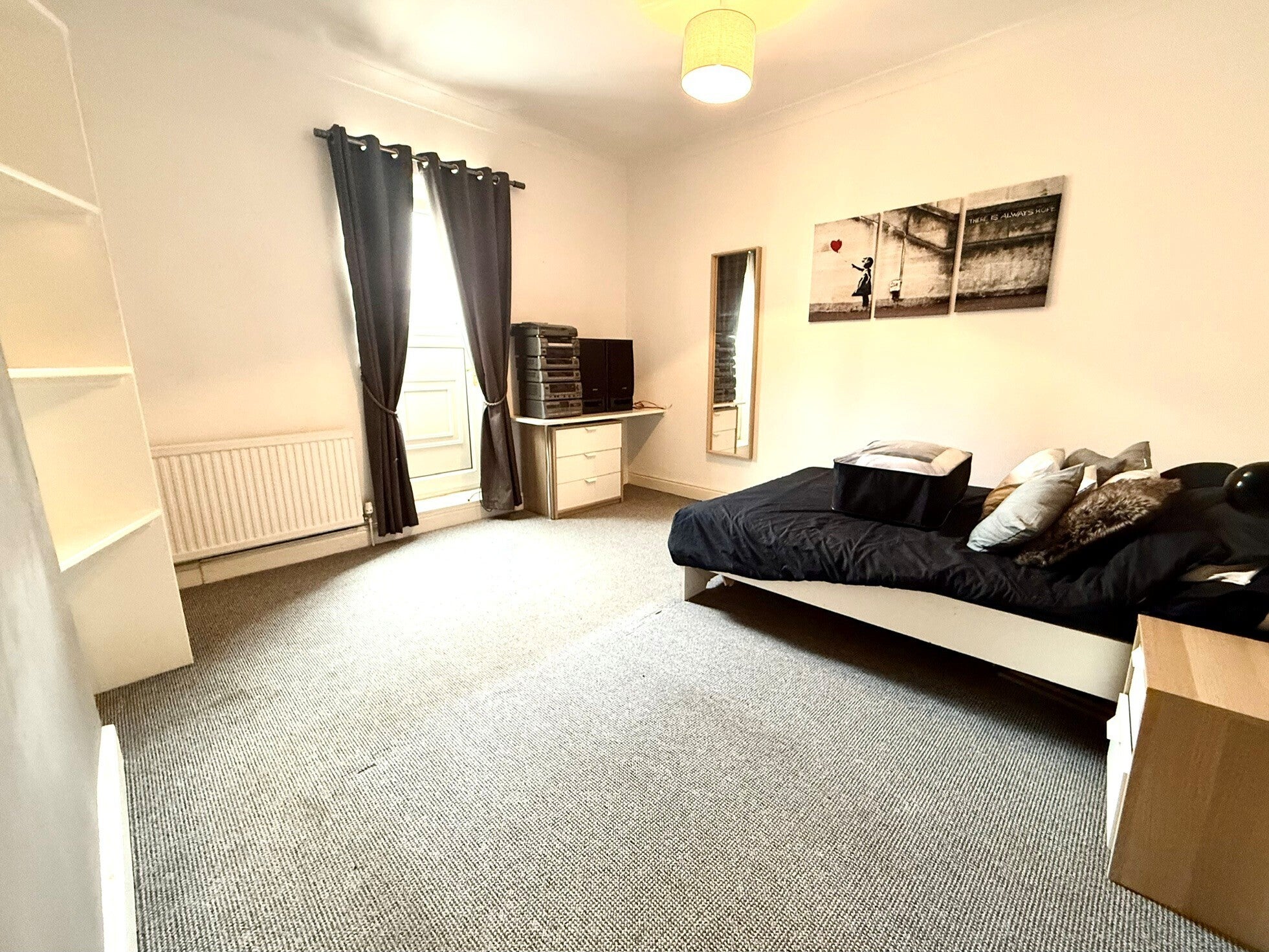 Room George Street in Wakefield