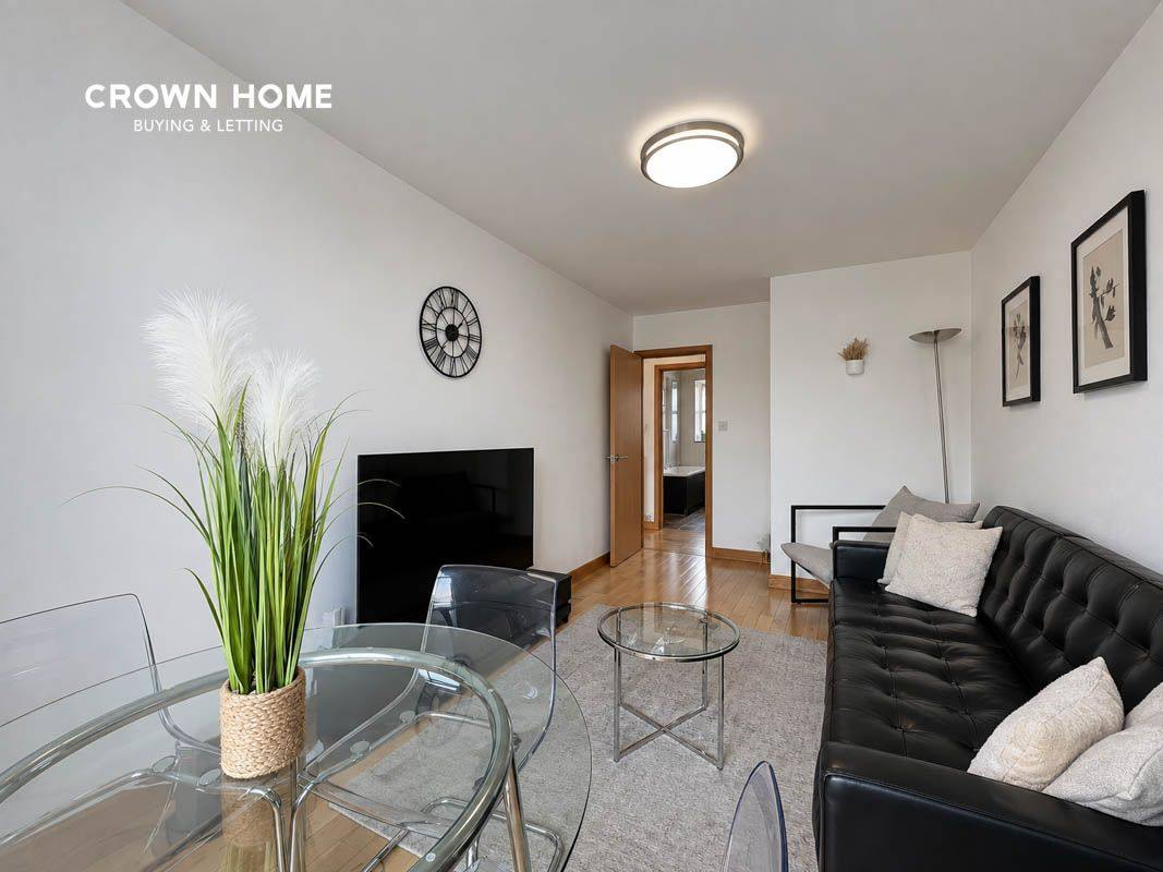 Flat Old Brompton Road in Greater London