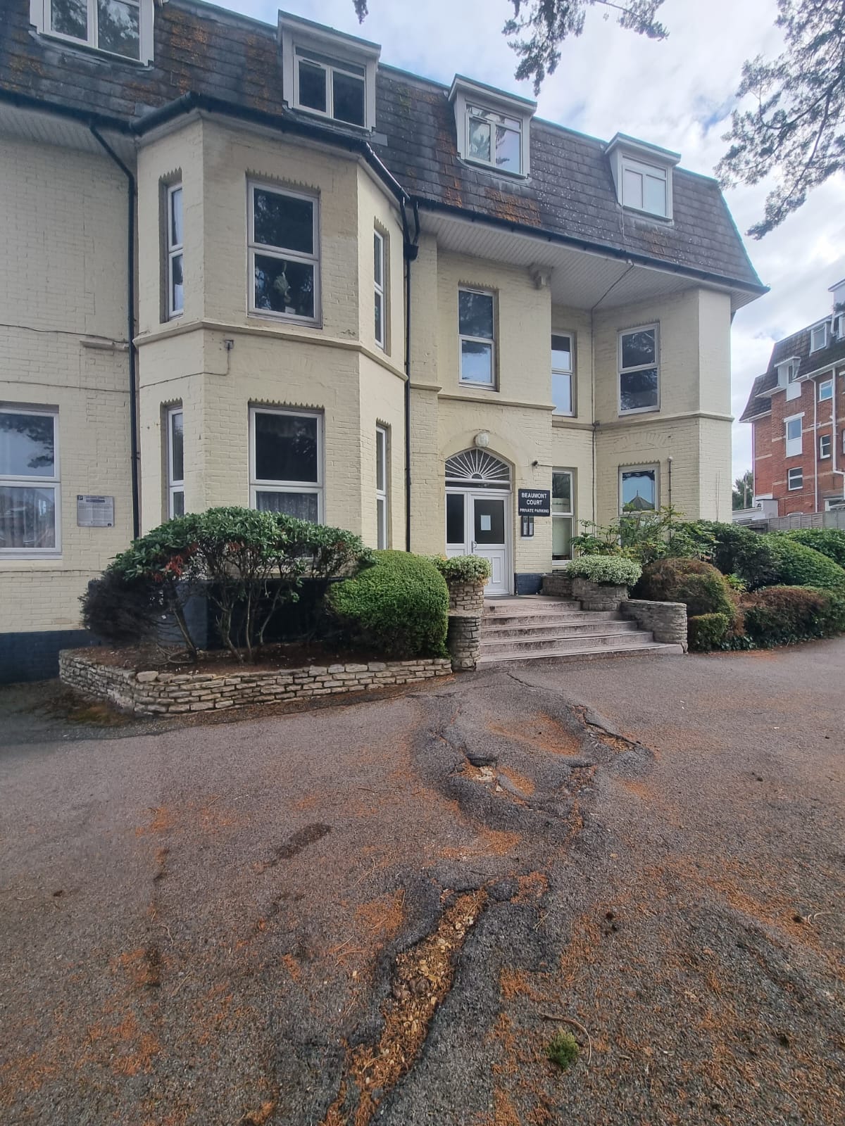 Flat Christchurch Road in Bournemouth