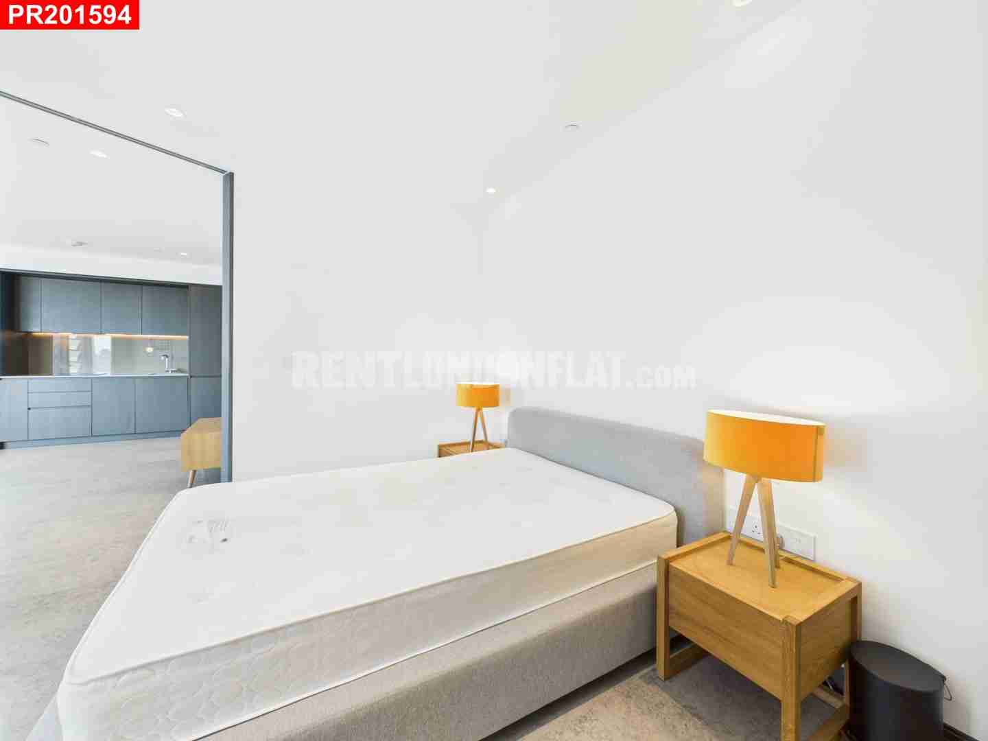 Flat Blackfriars Road in Greater London