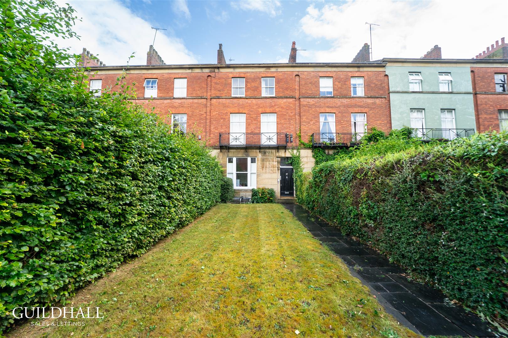 Flat West Cliff in Preston
