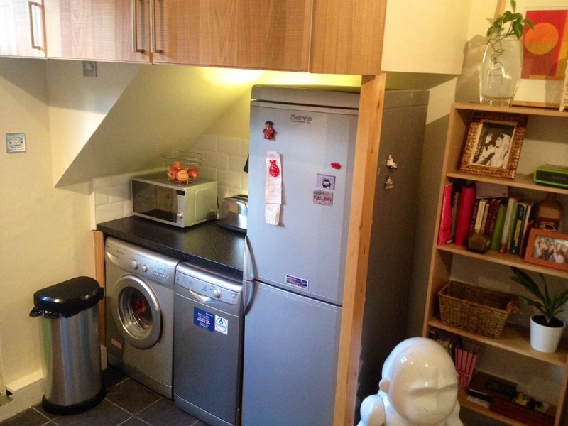 House Dunraven Road in Greater London