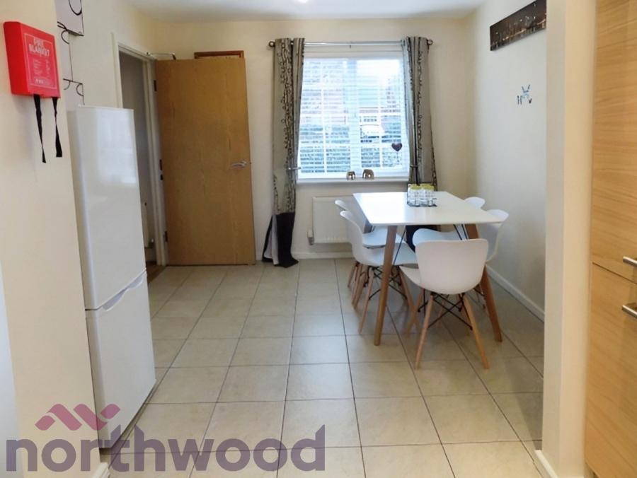 Room Firth Boulevard in Warrington