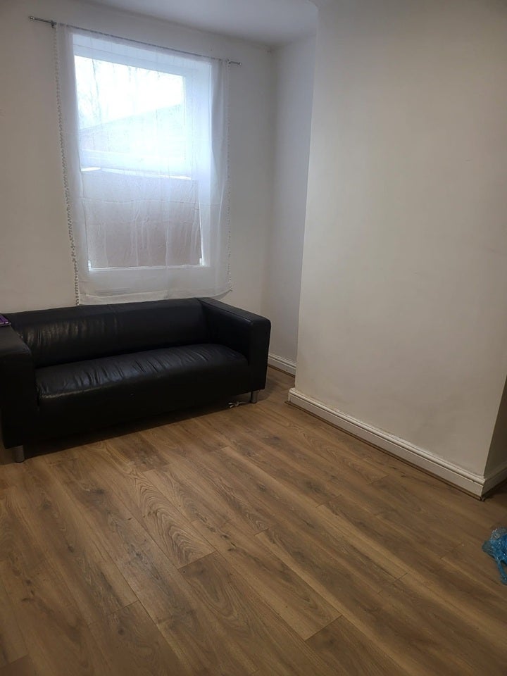 Room Saint Michael's Road in Stoke-on-Trent