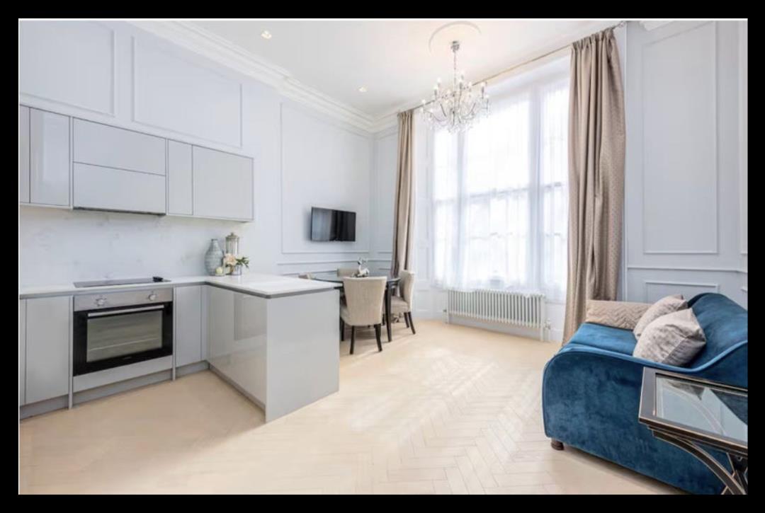 Flat Gloucester Gardens in City of Westminster