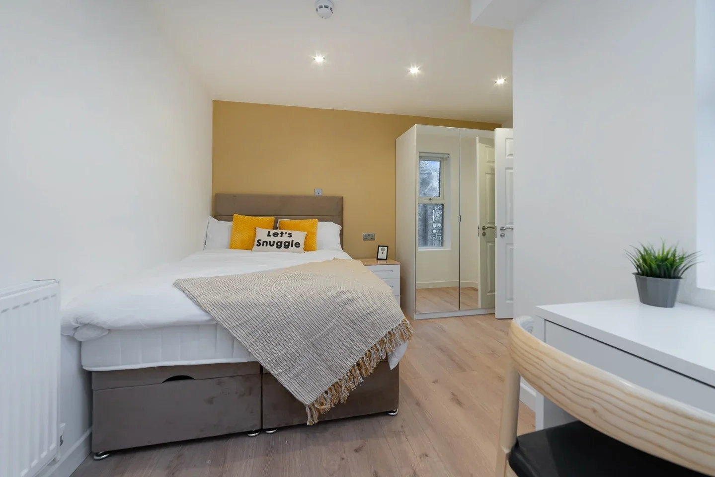 Room Beulah Road in Greater London