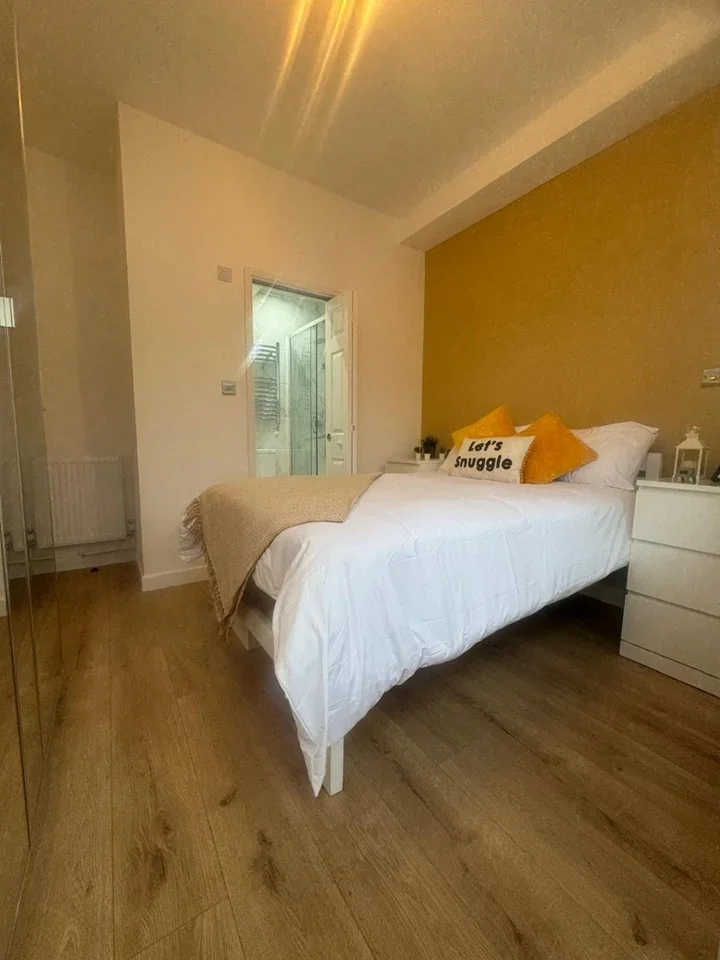 Room Beulah Road in Greater London