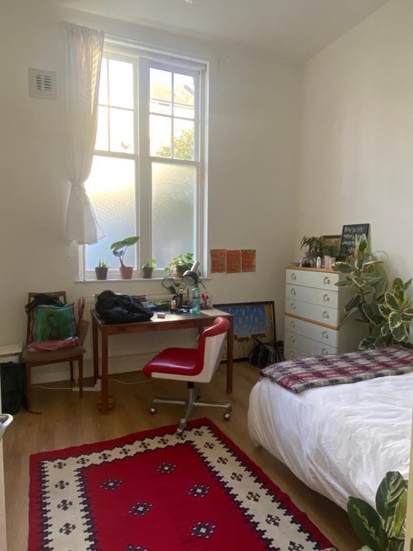 Room Lower Clapton Road in Greater London