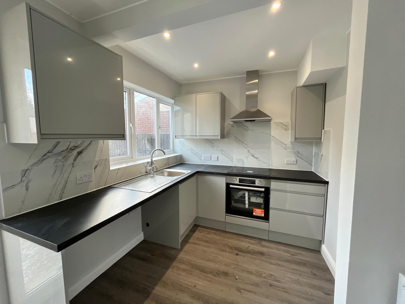 House Davis Avenue in Sandwell