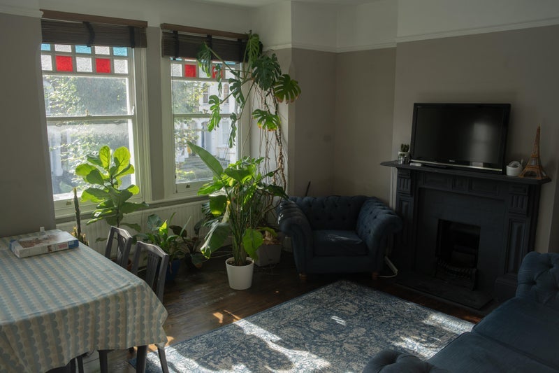Room Barry Road in Greater London