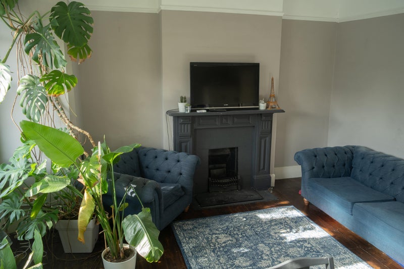 Room Barry Road in Greater London