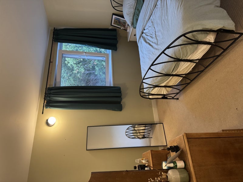Flat Borland Road in Greater London