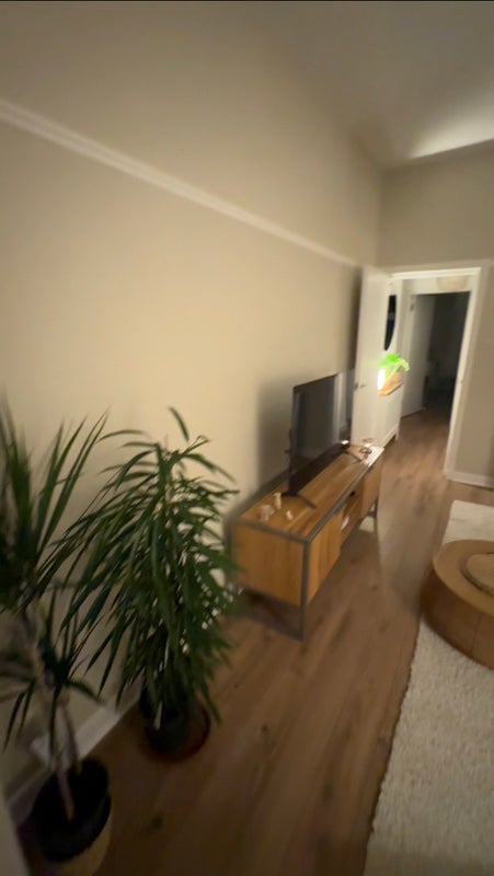 Room Sandbank Street in Glasgow